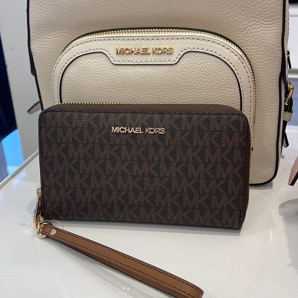 Michael Kors MK Signature Large Flat Multi-Function Phone Case Wallet Wristlet